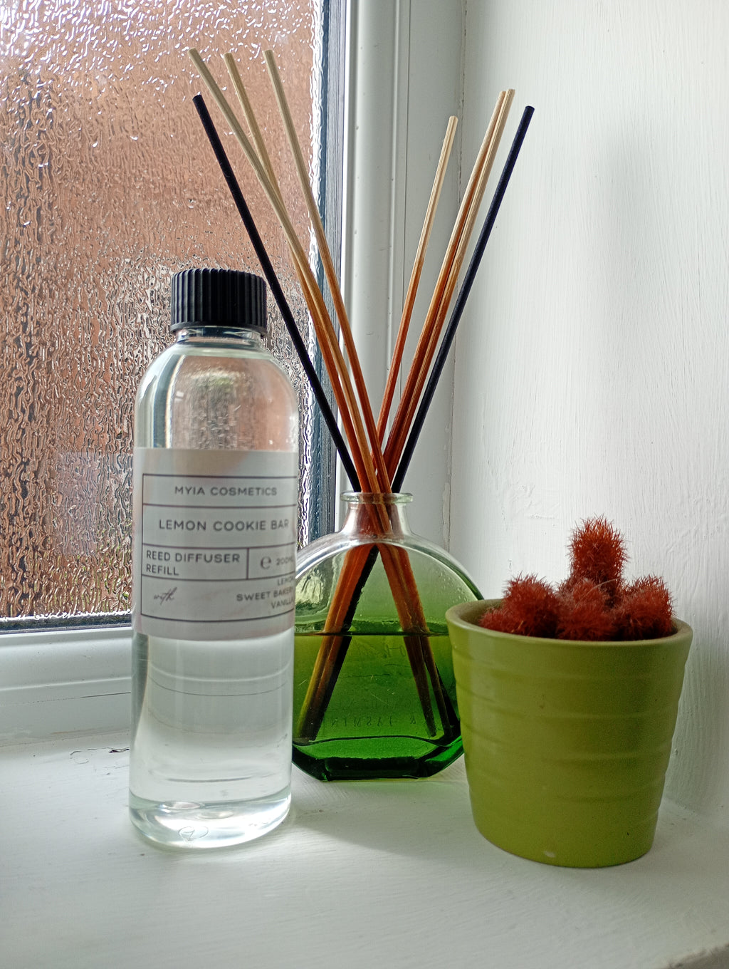 Luxury 200ml Reed Diffuser Refill – Myia Cosmetics (Choose Your Scent)