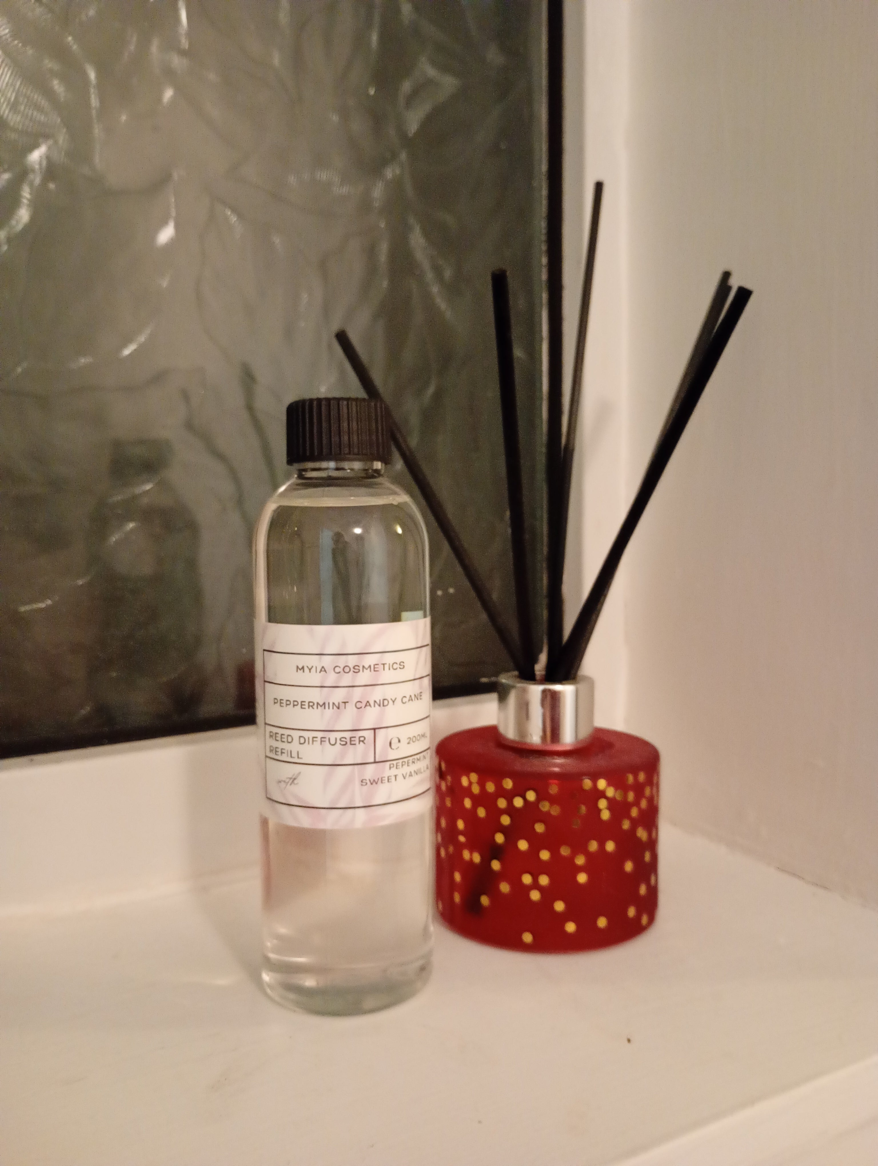 Luxury 200ml Reed Diffuser Refill – Myia Cosmetics (Choose Your Scent)